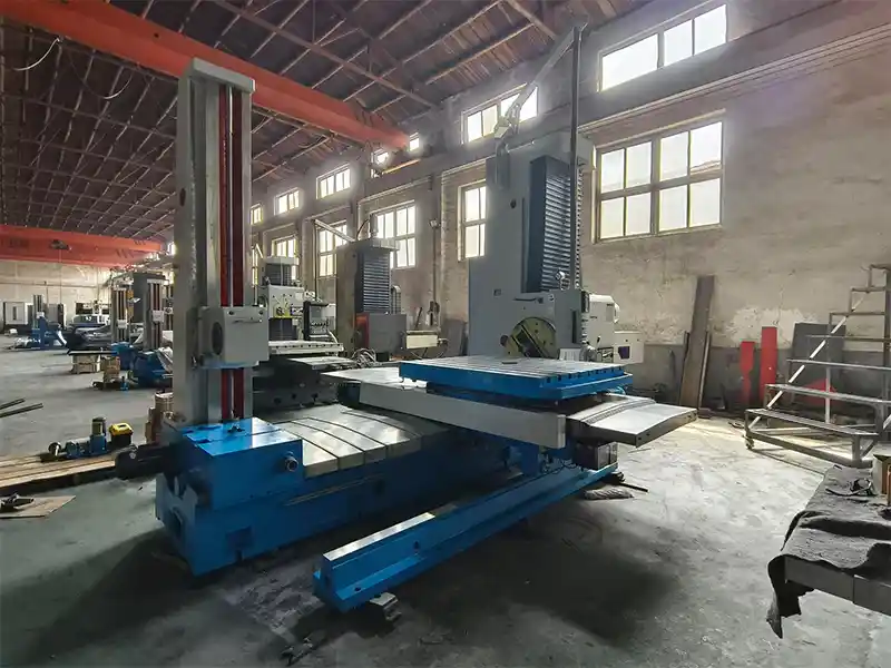 Modern manufacturing workshop for CNC gear hobbing machines and vertical lathes